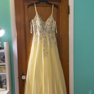 Yellow prom/homecoming dress size 4